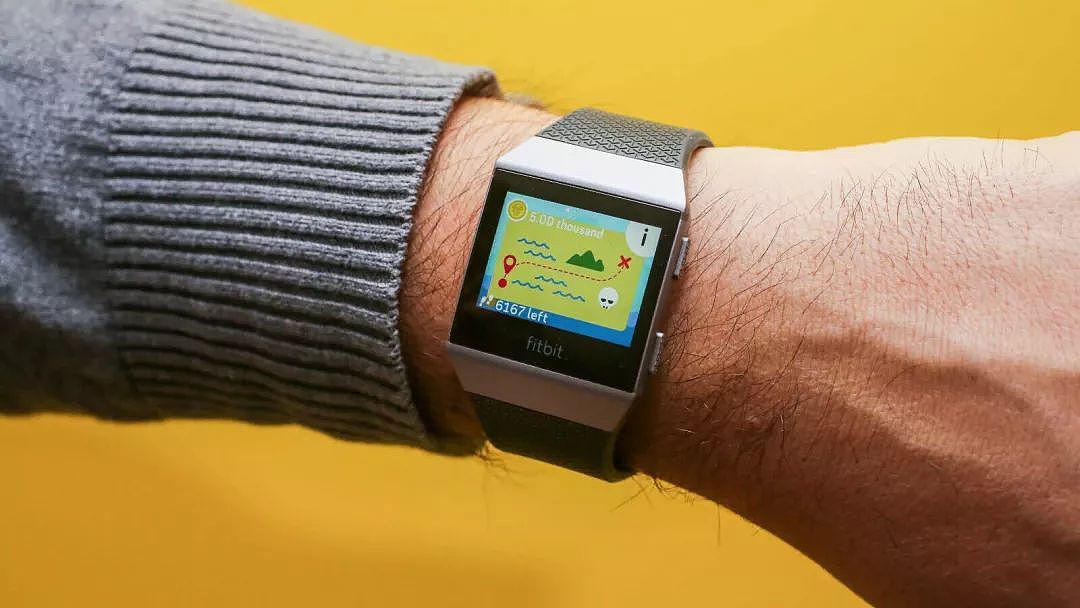 打不过 Apple Watch ，昔日可穿戴巨头 Fitbit 可能要卖掉了 - 6