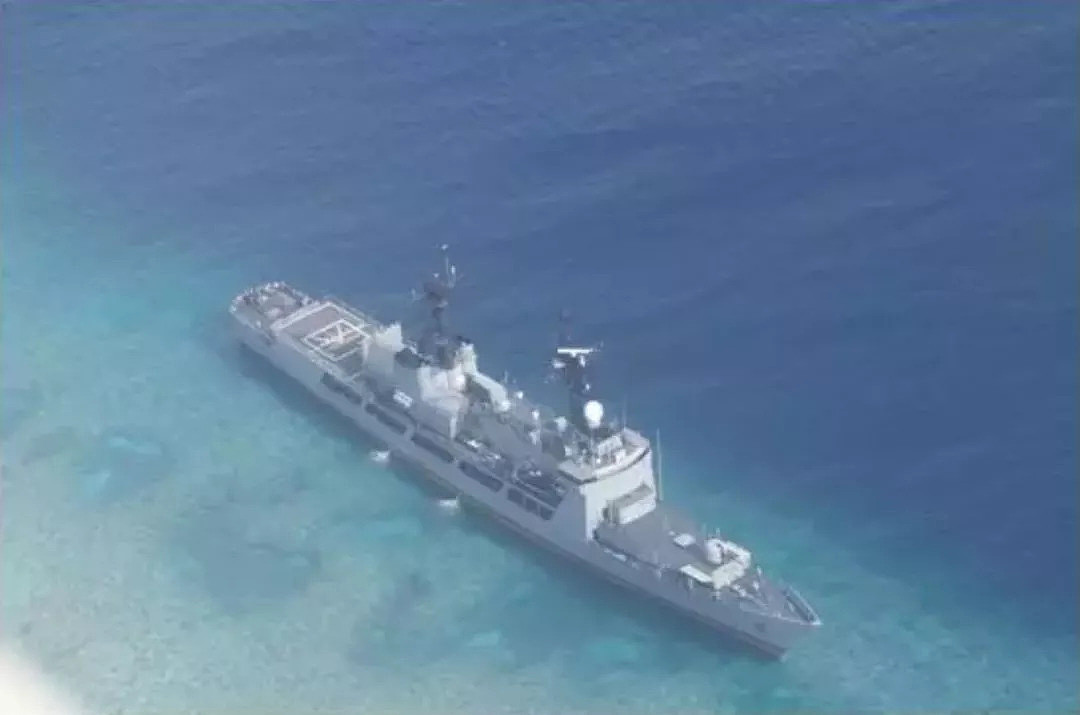 突发！菲律宾51岁主力军舰在中国南海搁浅！上次直接被中国拖走了｜军情晚报 - 2