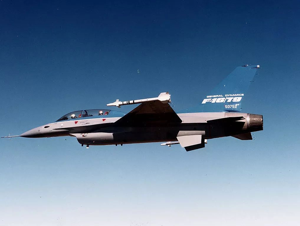 坠毁8架！美国卖给台湾的阉割版F-16，到底什么型号？｜军武正片 - 15