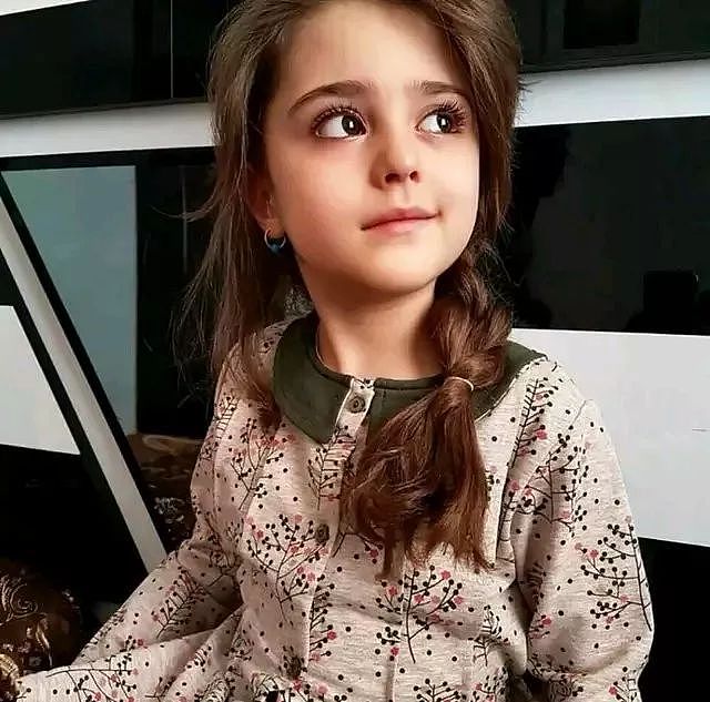 伊朗8岁小女孩被称为“全球最美”！因为太美，父亲辞职做贴身保镖…… - 20