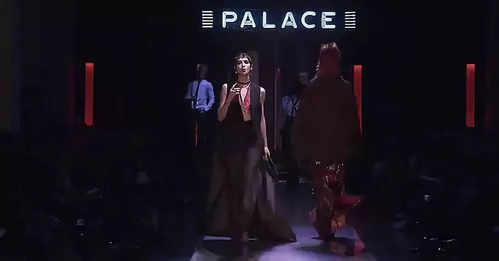 给观众放鬼片，Gucci这位“戏精”在巴黎办完了自己的蹦迪大秀！ - 52