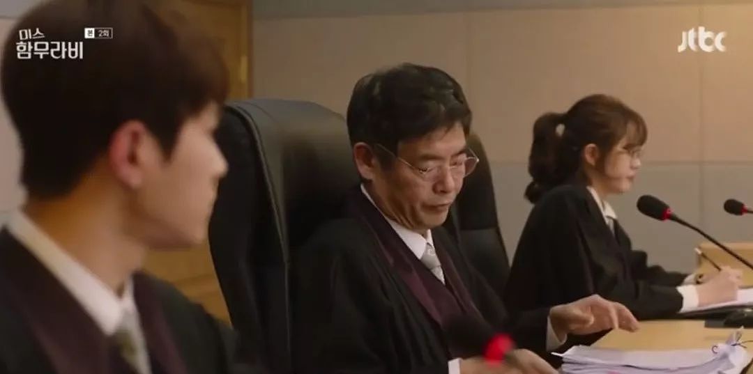 法院怼领导、地铁揍变态，怕不是韩剧史上最刚女主了！ - 29