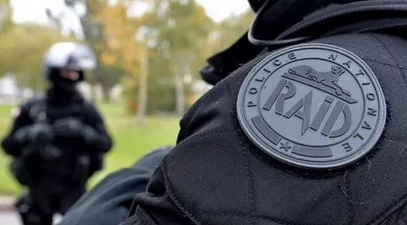法兰西黑豹| RAID，一支称为“黑衣人特别行动队”的法国反恐精英 - 19