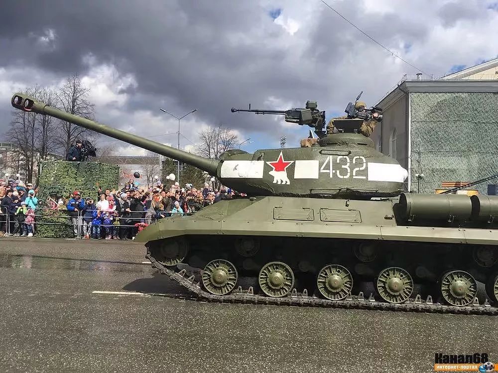俄国阅兵把二战古董战车开上大街，T35坦克引起军迷一片尖叫 - 12