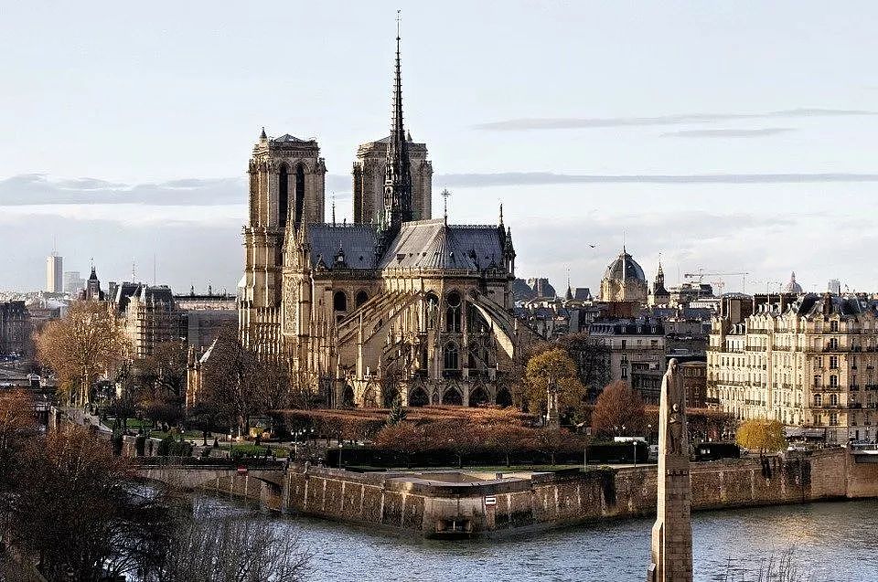 法国留学毕业之前还能参观到巴黎圣母院吗？不一定…… - 6