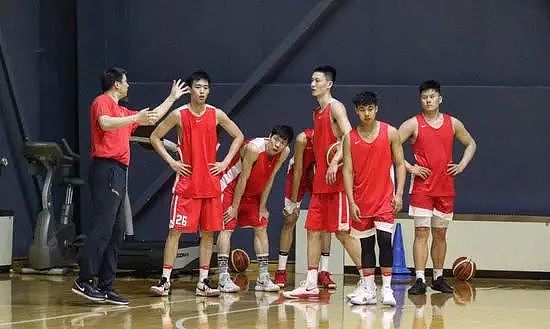 华裔小将认领中国籍，他能干掉林书豪成为中国篮球史上首位归化球员吗？ - 4