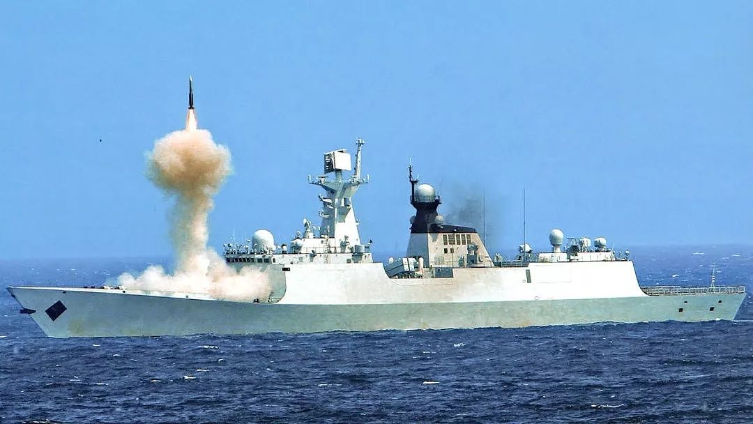 台军沱江舰一口气射16发反舰导弹，一艘054A能应付过来吗？ - 8