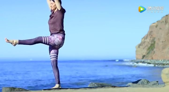 海边练瑜伽，精气神十倍充足 ▷ 每日一练 - 9