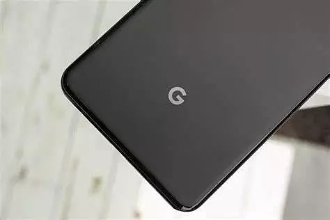 ​谷歌官方公布Pixel4设计，确认浴霸摄像头 - 1
