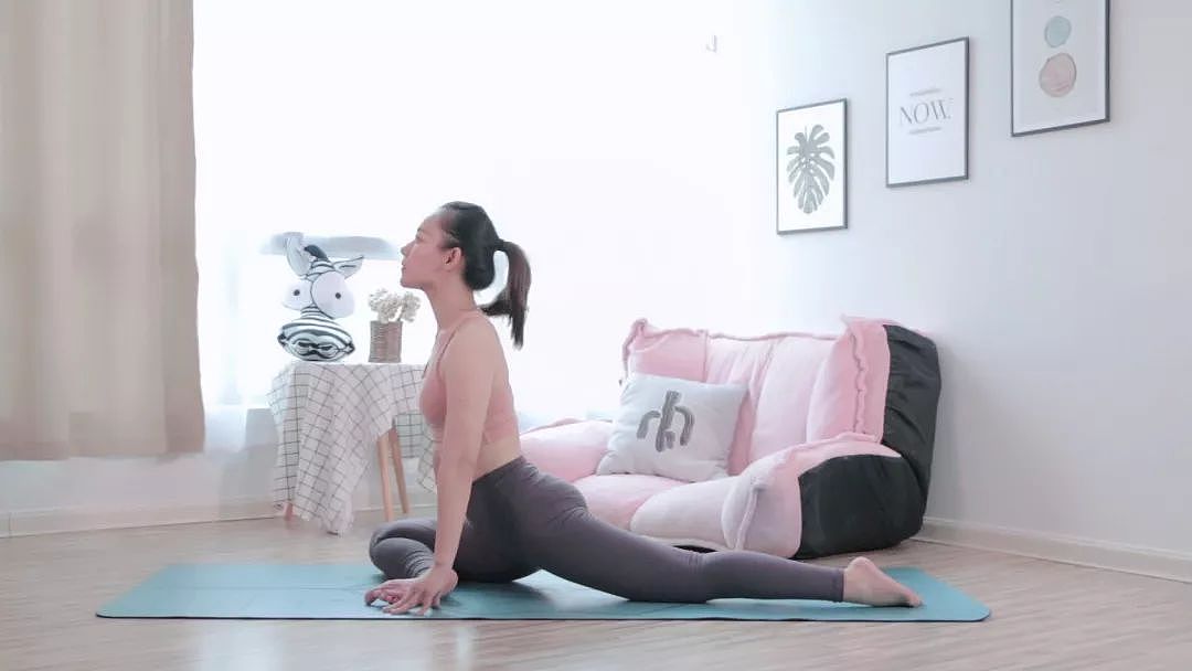 躺着练3分钟阴瑜伽 , 生殖系统都舒畅了 ▷ 中文视频 - 6