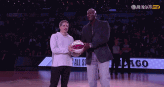 回顾2019年NBA全明星：一次回头纪念青春 一个扣篮承载欢笑 - 16