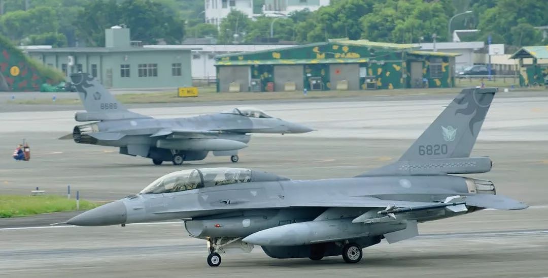 坠毁8架！美国卖给台湾的阉割版F-16，到底什么型号？｜军武正片 - 9