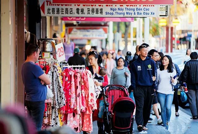 澳财聚焦 |  中国人“买买买”势不可当，“华人购买力”在多大程度上改变了澳洲经济？ - 1