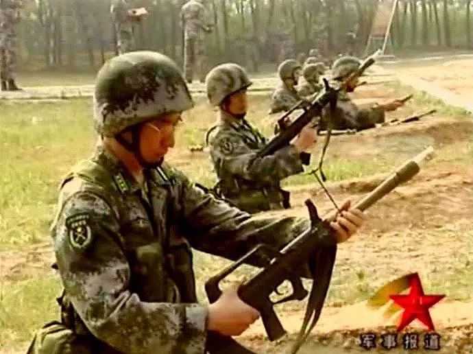 缅甸仿制中国97步枪配美国枪榴弹，那为啥95很少用榴弹？｜轻武专栏 - 8