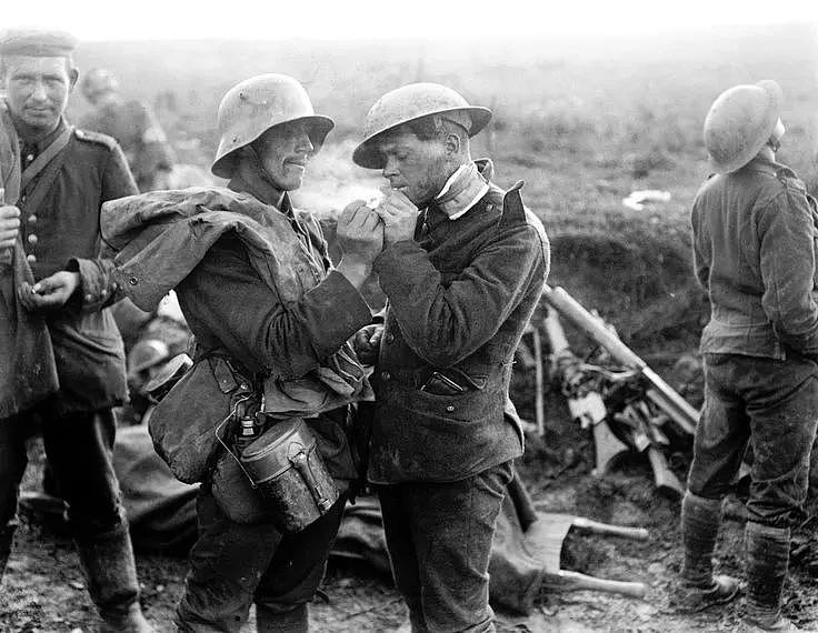 战争史上最不可思议的场景，德军对英军说要不要来一根烟？ - 10