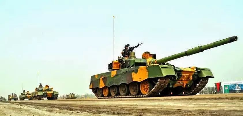 首批T90坦克运抵越南，还来不及高兴，发现邻国都在买中国坦克 - 13
