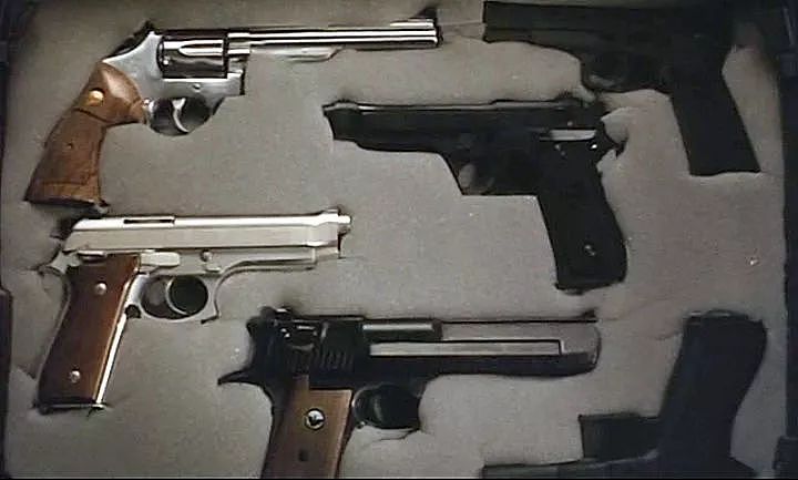 香港警匪片中的枪你最喜欢哪一款？AK很多都是56改 | 轻武专栏 - 28