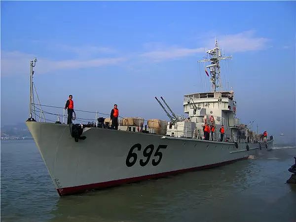 从“战列艇”到隐身舰，揭秘中国海军猛虎艇的变迁 - 8