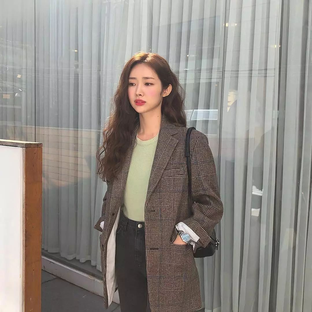 她是韩国“十八线”女演员，却靠私服穿搭成为时尚界的KOL？ - 11