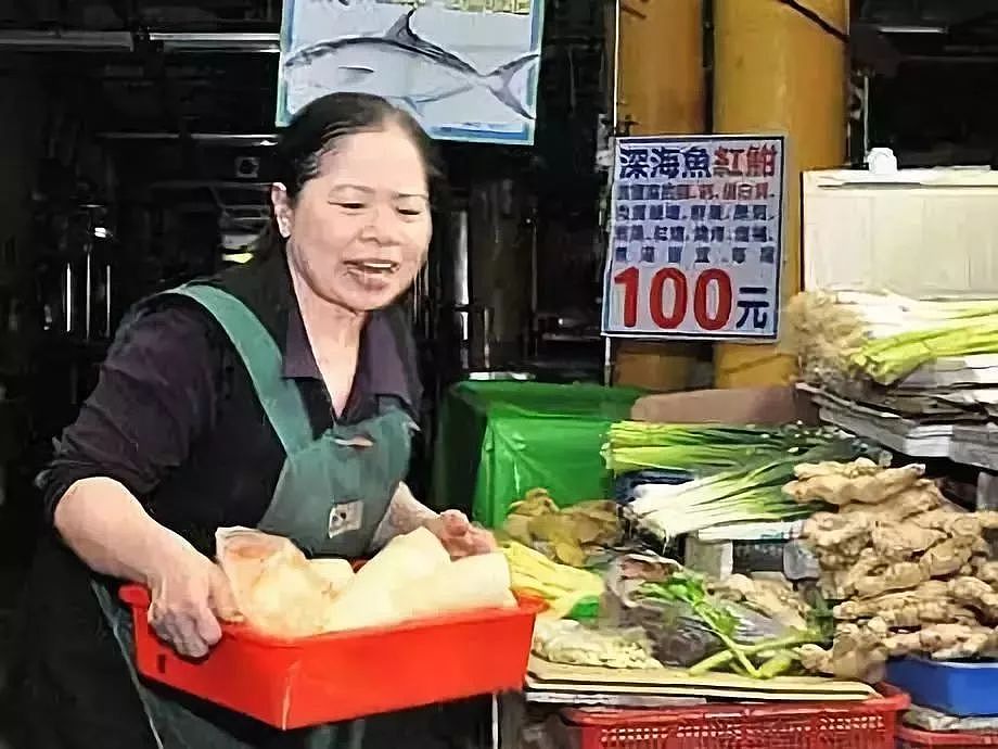 中国卖菜大妈，因为一件事惊动BBC、登上《时代》周刊，排名超过奥巴马、乔布斯！ - 13