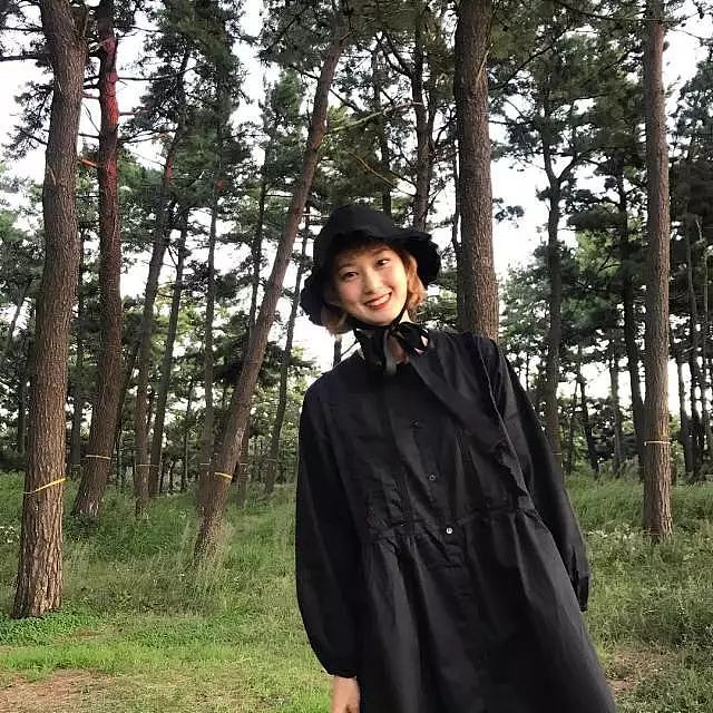 韩国的学生范穿搭博主-春装示范，这么穿能省去你搭配的一大半时间哦！ - 16