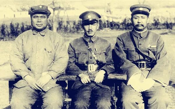 军事指挥能力很一般的蒋介石，靠什么打赢中原大战？ - 7