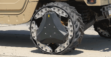 两秒轮胎变履带，美军展示超黑科技车轮 - 5