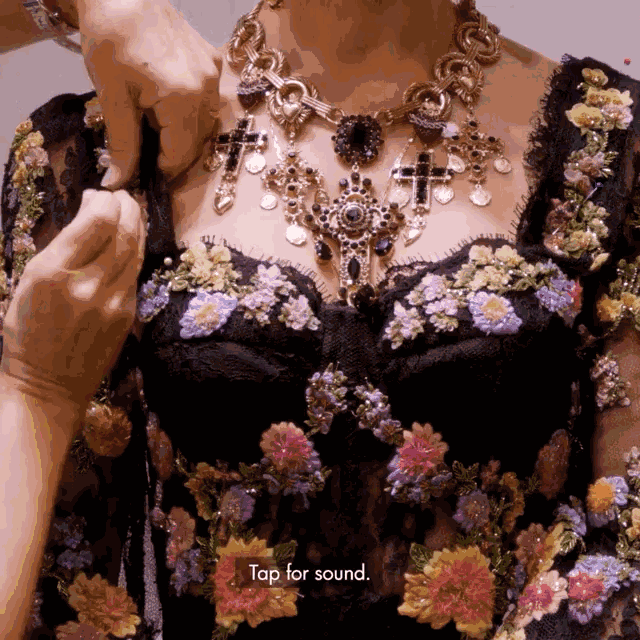 西西里的美丽传说再现！Dolce & Gabbana的T台上自信女孩们最美 - 96