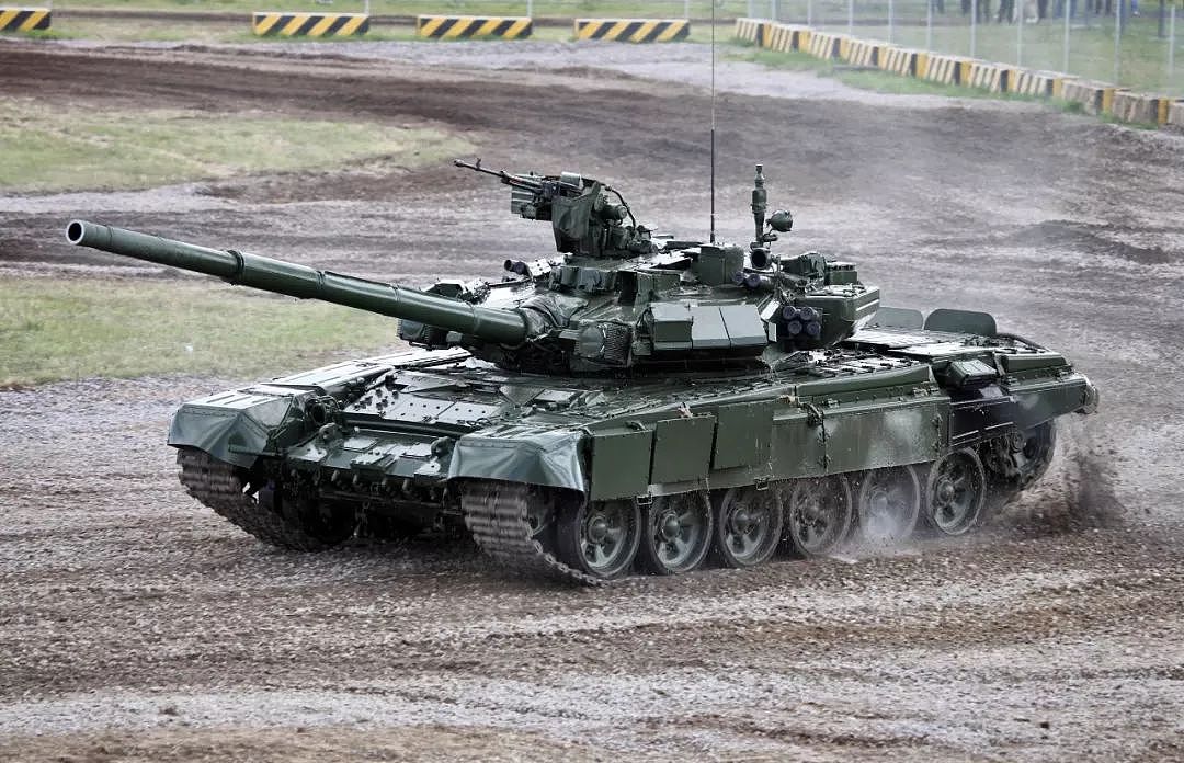 首批T90坦克运抵越南，还来不及高兴，发现邻国都在买中国坦克 - 6