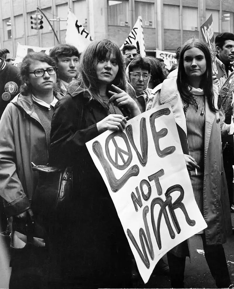 1960s：叛逆的年轻人引发了一场时尚界“大地震” - 14