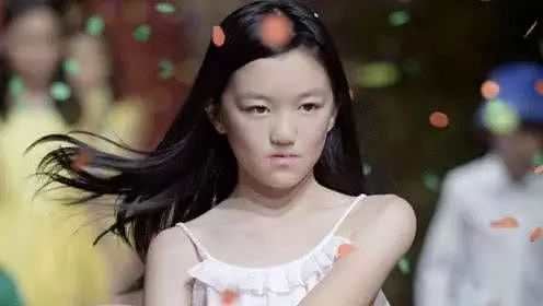 王菲12岁女儿李嫣近照曝光被嫌丑，她大方回应：“我觉得自己真的很美！” - 4