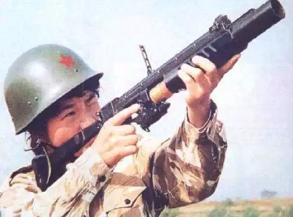 缅甸仿制中国97步枪配美国枪榴弹，那为啥95很少用榴弹？｜轻武专栏 - 14