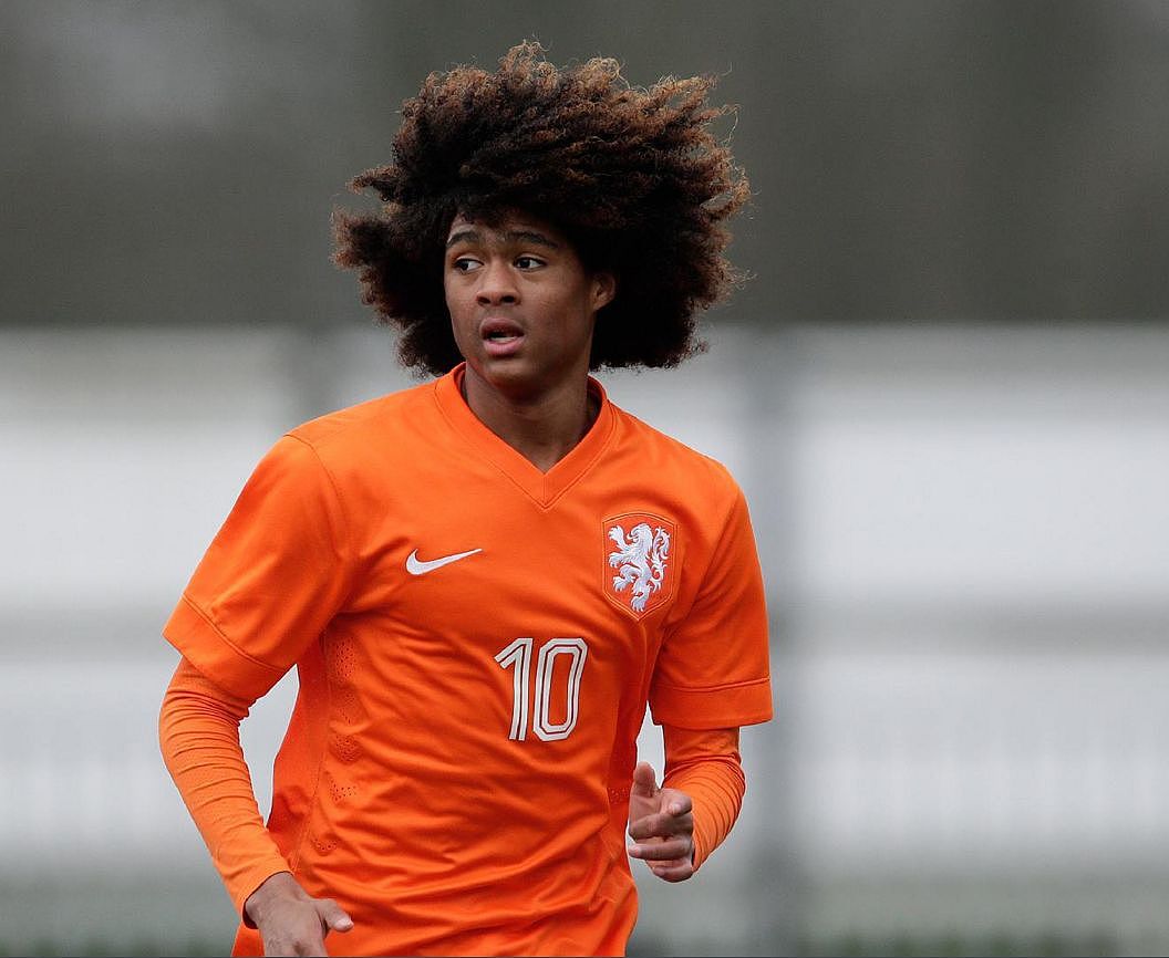18岁华裔小将成曼联最佳，同时也是荷兰锋线未来希望 - 7
