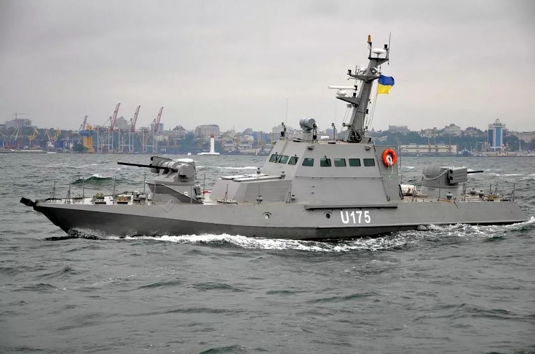 乌克兰海军拿巡逻船当护卫舰，反舰导弹都没有，远航回来基地没了 - 11