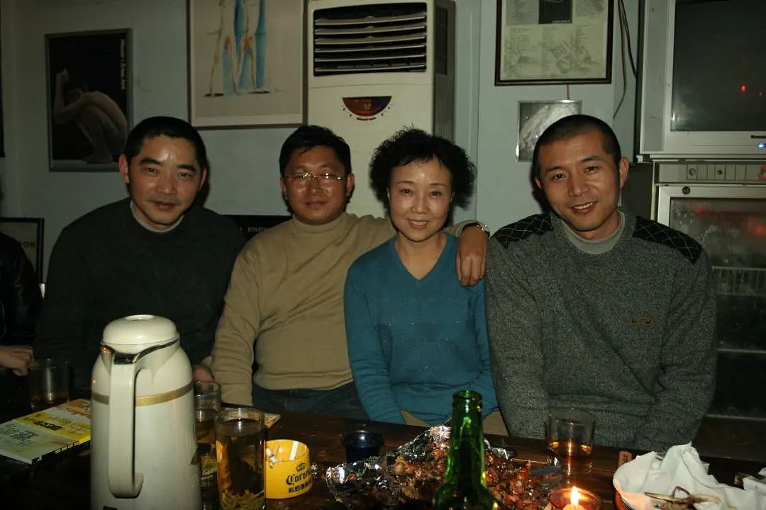 这间中国最文艺的酒吧，翟永明王朔贾樟柯都曾在此流连...... - 29