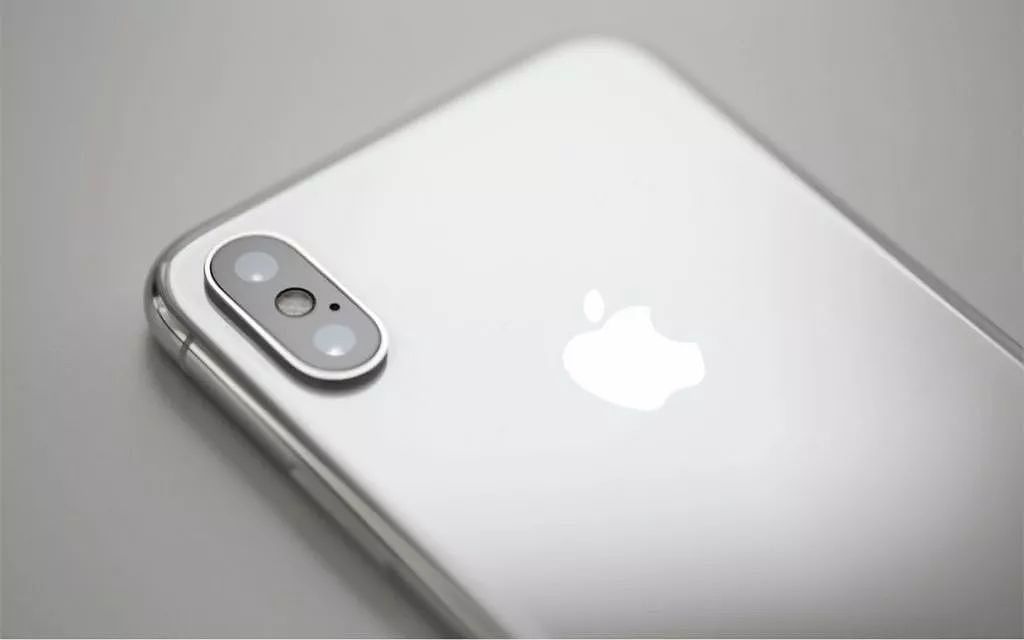 苹果「电池门」持续发酵，iPhone 电池到底该怎么换？（内附攻略） - 5