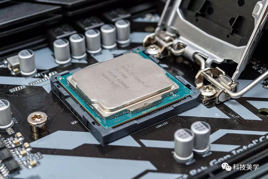 身陷32起漏洞门诉讼，Intel终于怒了 - 3