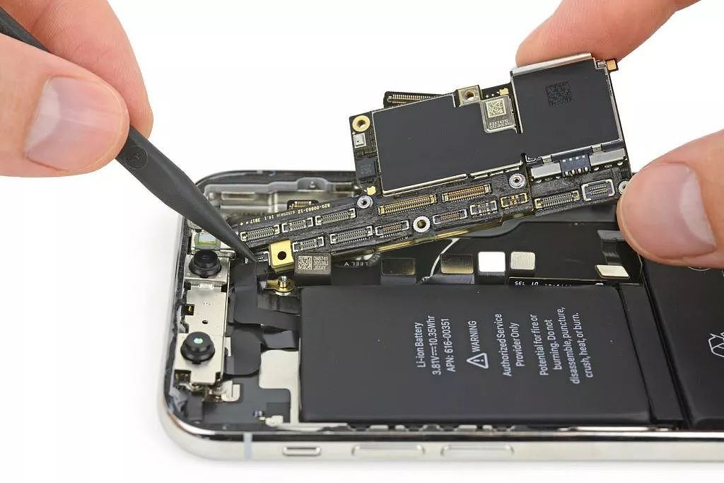 苹果「电池门」持续发酵，iPhone 电池到底该怎么换？（内附攻略） - 25