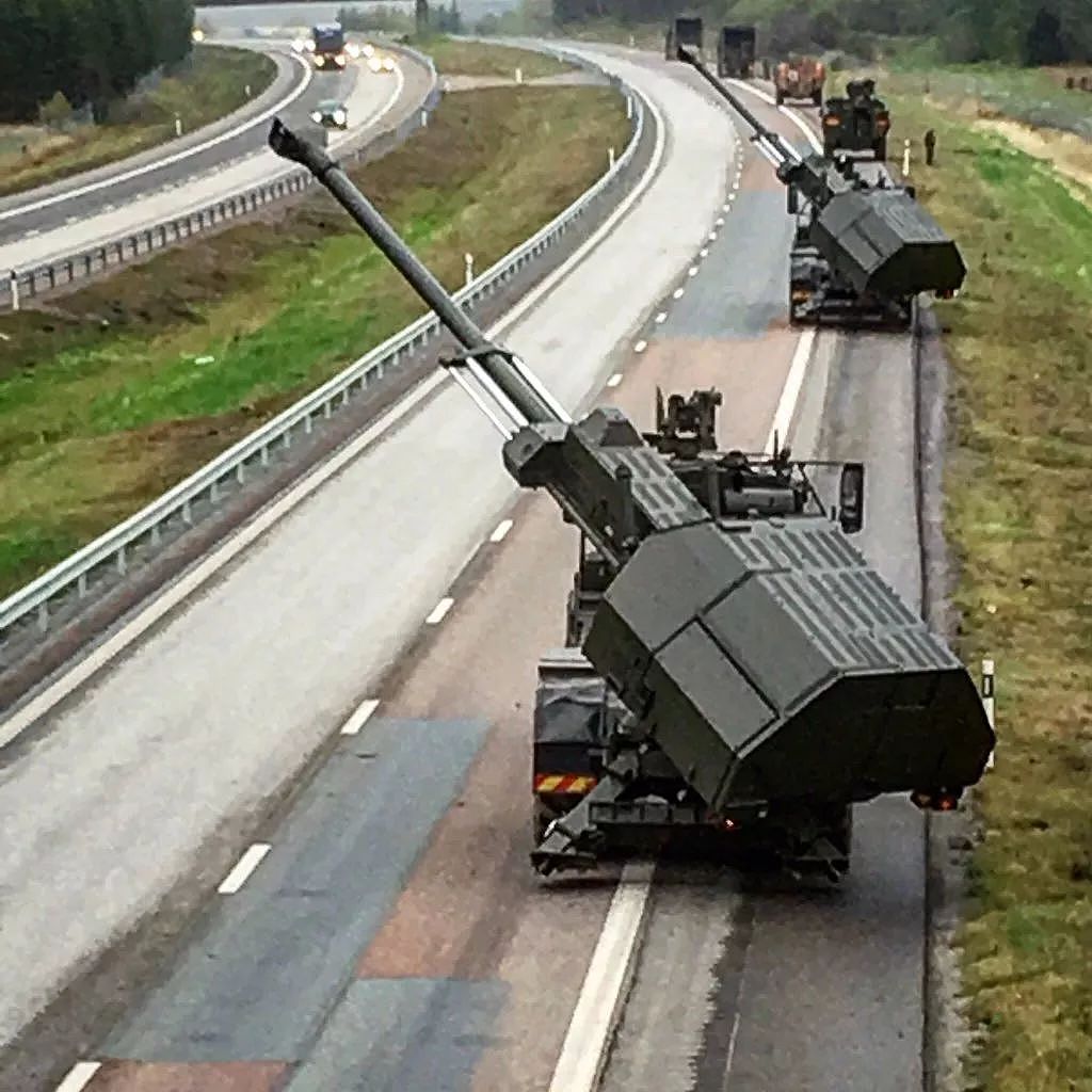 是牵引车也是自行火炮：瑞典“弓箭手”155卡车炮 - 5