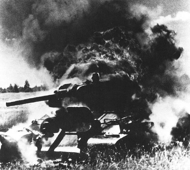 德国这种坦克歼击车有二战最厉害炮，首秀就消灭了8倍于自己的敌人 - 2