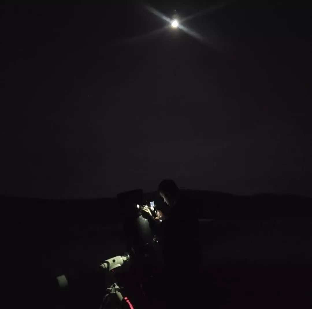 加州宅男狂拍50000张月球照片，合成了NASA都惊艳的作品。。。 - 10