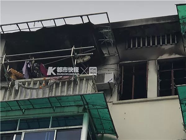 惊险！杭州文二新村发生火灾，六年级小女孩独自在家，多位居民借助空调外机爬窗逃生 - 3