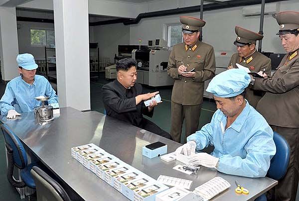 坑了埃及四亿美金后，朝鲜打造出了比iPhone更强的手机！ - 12