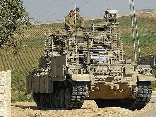 奇葩的以色列战地玩具：坦克上盖碉堡，中国也学来玩过？ - 9