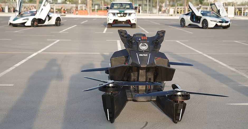 兰博基尼警车之后，迪拜又给警察换上了飞行摩托车！ - 6
