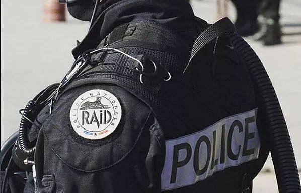 法兰西黑豹| RAID，一支称为“黑衣人特别行动队”的法国反恐精英 - 9