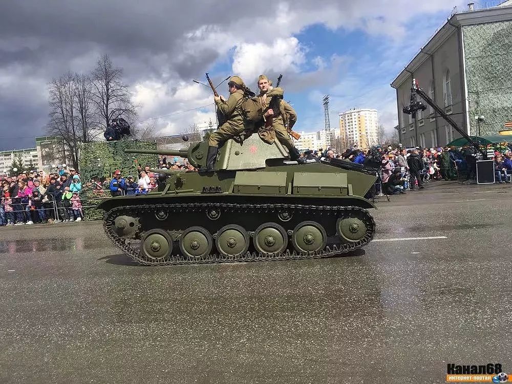 俄国阅兵把二战古董战车开上大街，T35坦克引起军迷一片尖叫 - 10