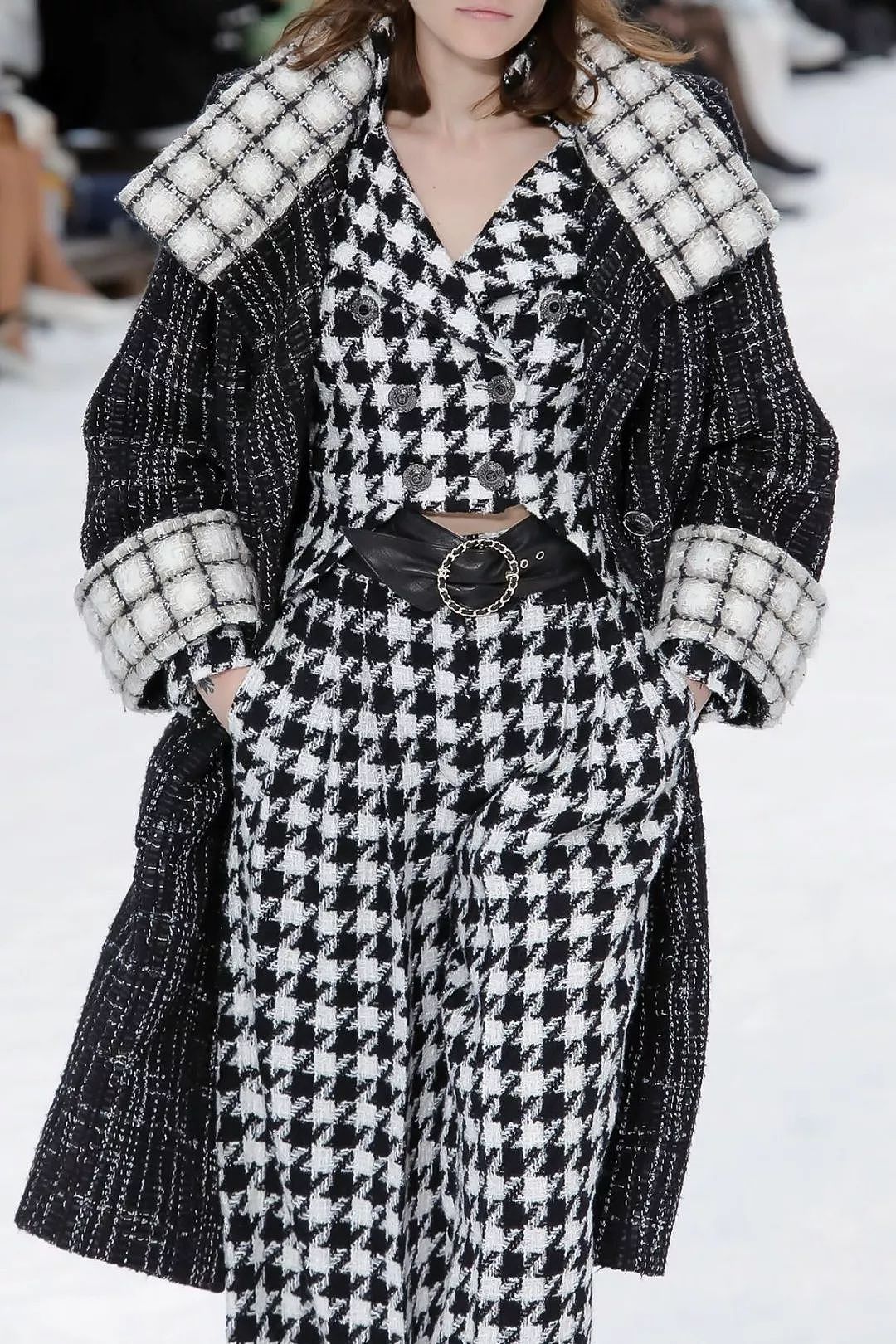Karl Lagerfeld离开的第15天，Chanel为我们下了一场大雪 - 39