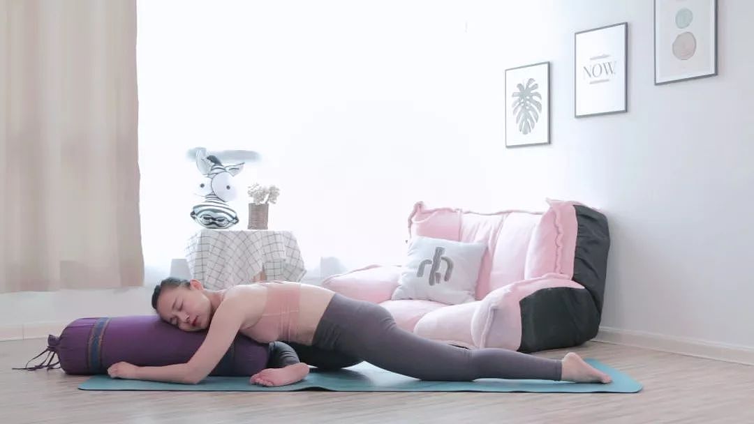 躺着练3分钟阴瑜伽 , 生殖系统都舒畅了 ▷ 中文视频 - 8