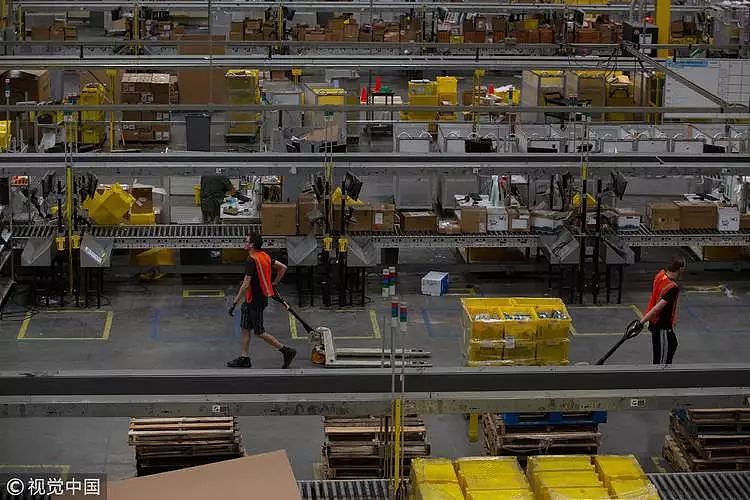 富士康衡阳工厂违规用工，亚马逊表示已要求整顿 | Global 24/7 - 3